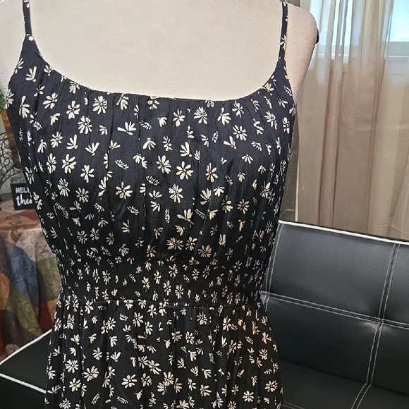 SO Dark Maxi Dress with Floral Design - Picture 3 of 6